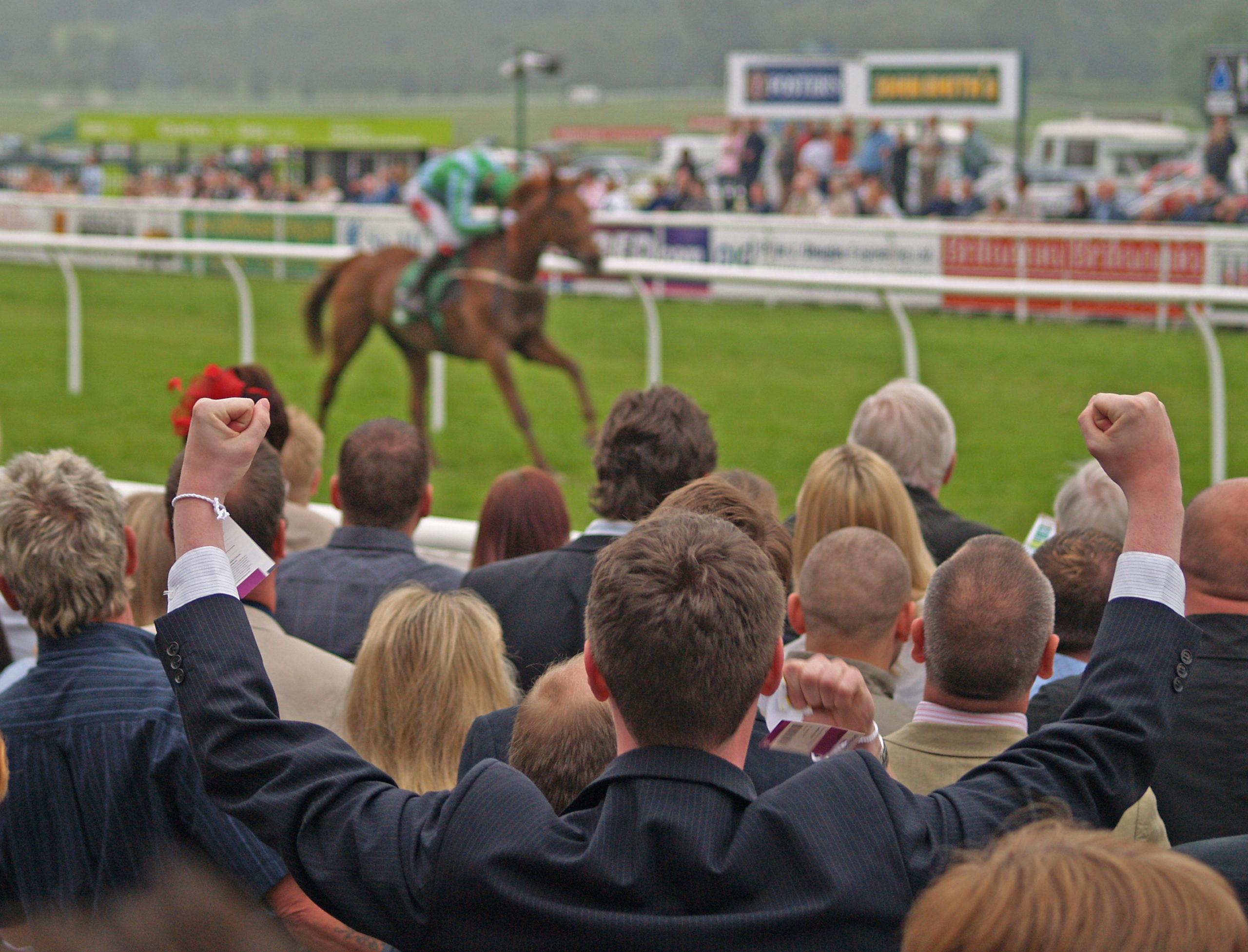 How to plan (and enjoy!) a day out at The Grand National